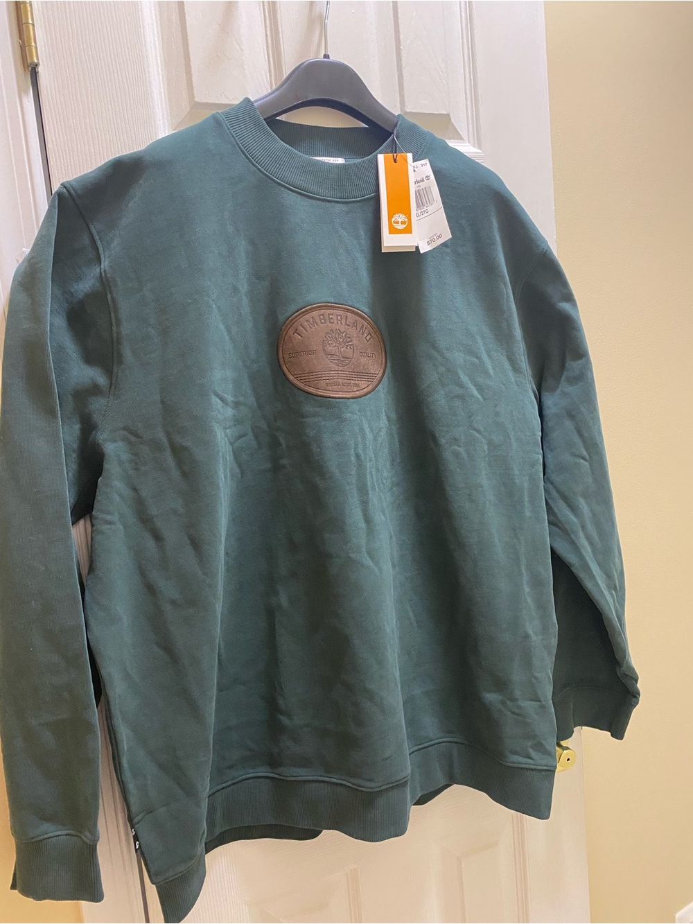 Timberland Men's Dark Green Crewneck Sweatshirt with Leather Logo Patch NWT $70